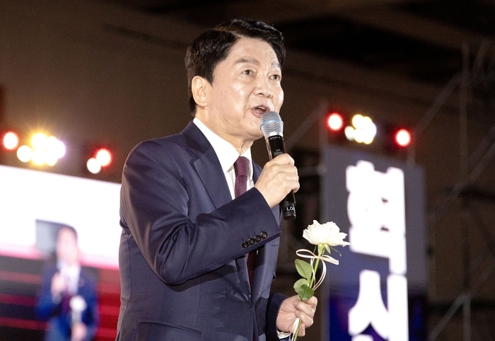 “이제 진짜 거품 꺼졌다”... 단일화 안 한 안철수, 투표함 까보니 ‘꼴찌’