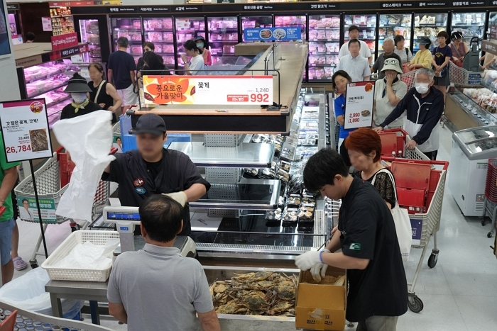 롯데마트, 28일부터 ‘더 핫’ 캠페인... 제철 식품 초특가 판매