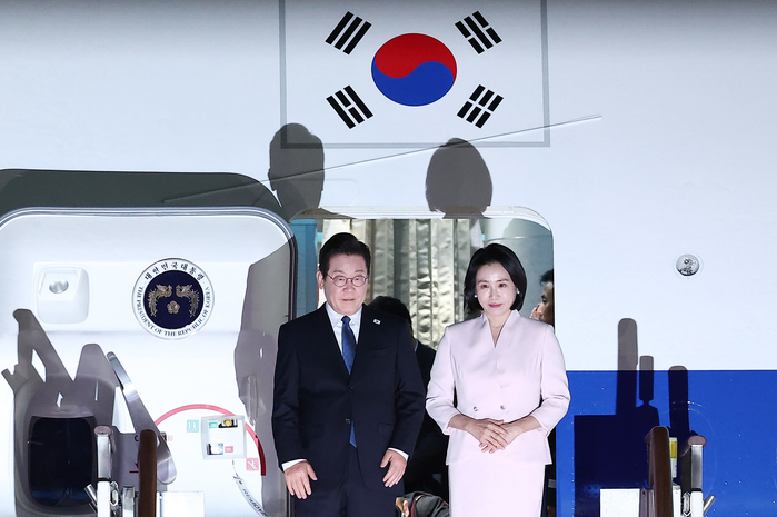 이재명 대통령, 3박6일 순방 마치고 귀국... 첫 ‘외교 허들’ 넘었다