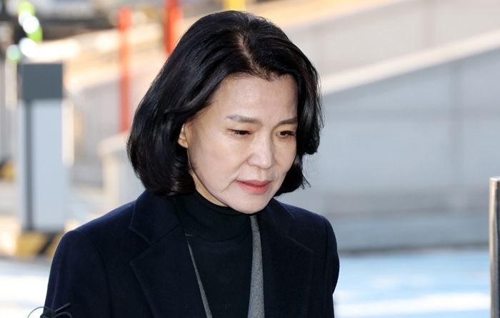 대통령실 “이진숙, 정치중립 위반 밝혀져... 직권면직 검토 중”