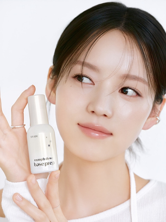 가볍게 픽스되는 ‘촉핏’ 베이스...  에뛰드, 수분 세럼 베이스 ‘님프 듀이 베이스 프렙’ 출시