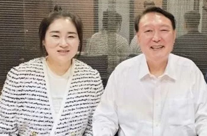 ‘영치금 3억’ 尹의 구치소 생활... “지지자들 편지 읽으며 잠들고 서부지법 폭도 위해 기도”