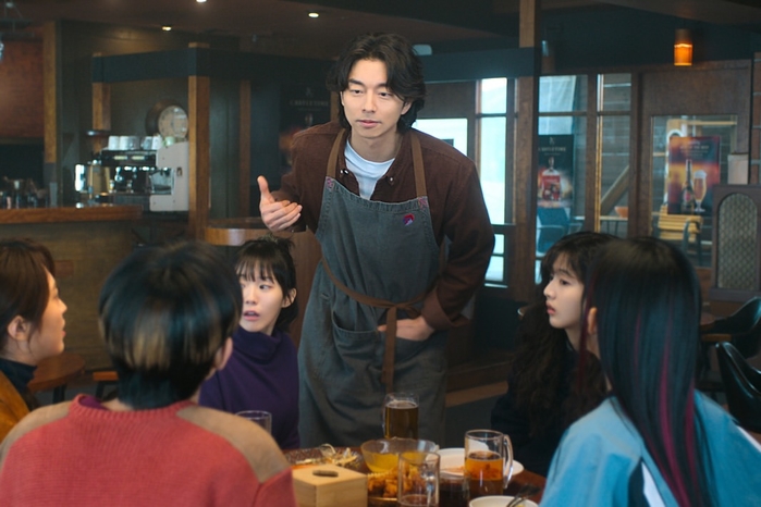 공유·정유미, 또 부부됐다... 호프집 사장 부부로 ‘고백의 역사’ 특별출연