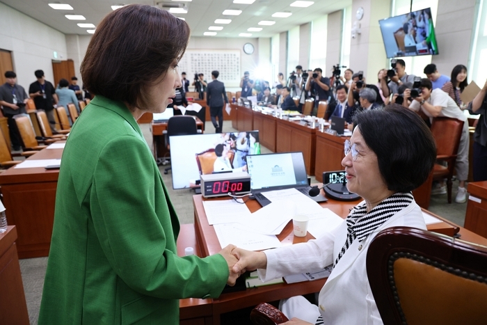 ‘추나대전’ 발발... “내란앞잡이는 법사위 간사 안돼” vs “의회독재”