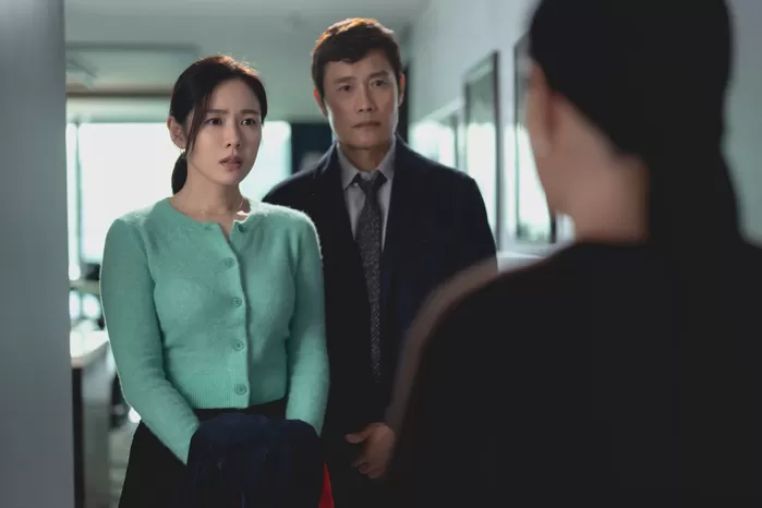 해외 평단 극찬 쏟아진 ‘어쩔수가없다’, 베니스 이어 ‘오스카’도 노린다