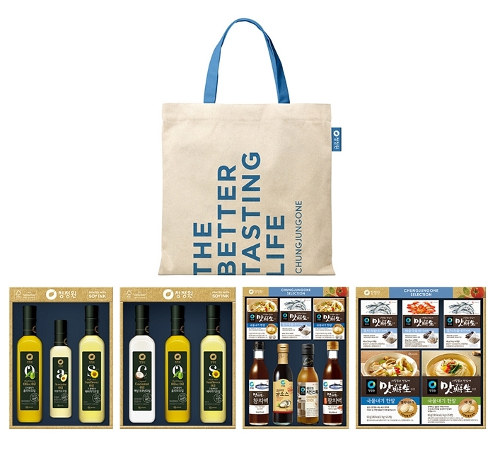 [대상 보도사진] 에코백 패키지('청정원 조미복합 세트' 2종 및 '프리미엄 오일에디션' 2종).jpg