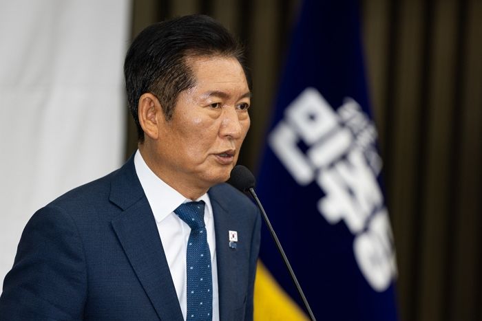 정청래, “초선은 가만히 있으라” 나경원에 “썩은 5선 의원보다 훌륭한 초선 더 많아”