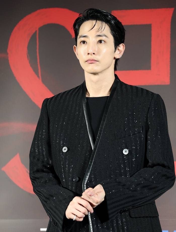 origin_이수혁짙은잘생김.jpg