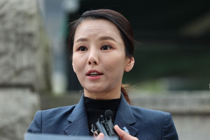 조국혁신당 강미정 “동지라 믿었던 이들이 성희롱·성추행... 당 떠난다”