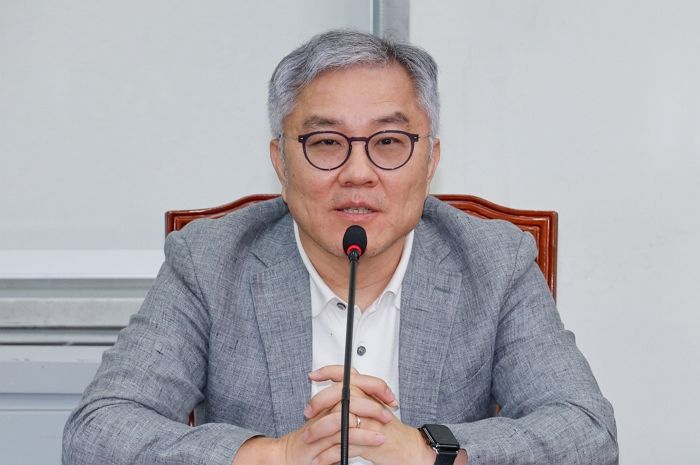 최강욱, 혁신당 성비위 사건에 “그건 개돼지 생각”... 정청래 ‘긴급 진상조사’ 지시