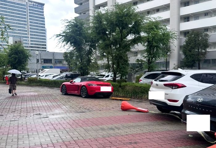 “경비원 퇴사하면 차 뺄 거야”... 2년 전 경찰까지 소환한 ‘경비원 갑질’ 논란 포르쉐 차주 근황