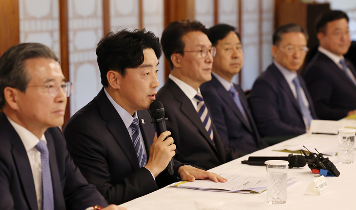 origin_강훈식“美구금자석방교섭마무리…전세기출발한다”.jpg