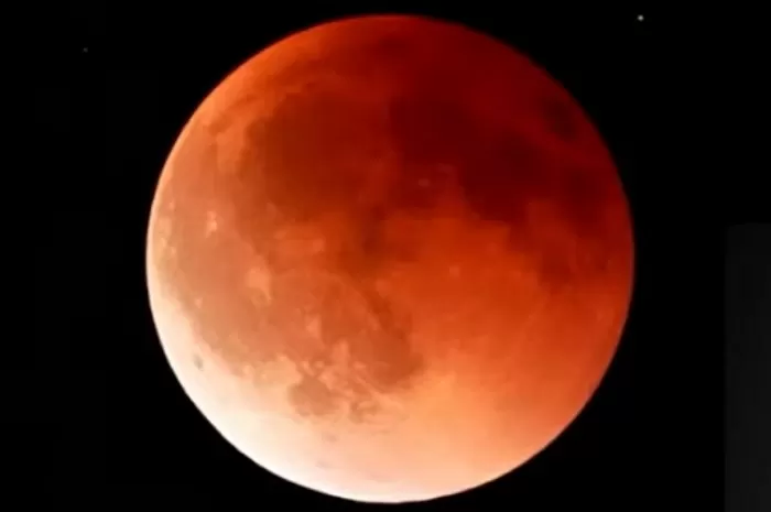 오늘(8일) 새벽, 3년 만에 찾아온 ‘블러드문’... 못 보신 분 소원 빌고 가세요 (영상)