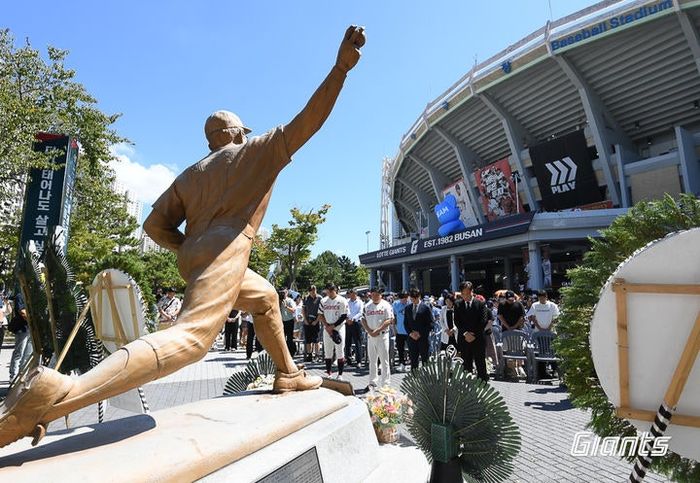 롯데 자이언츠, ‘한국 프로야구 전설’ 故최동원 14주기 맞아 ‘메모리얼데이’ 진행
