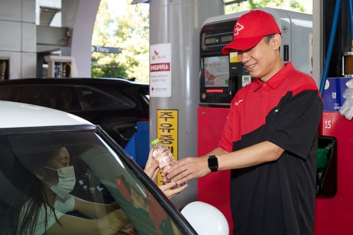 가뭄에 메마른 강릉... SK에너지, 생수 6만8000병으로 목마름 달랜다