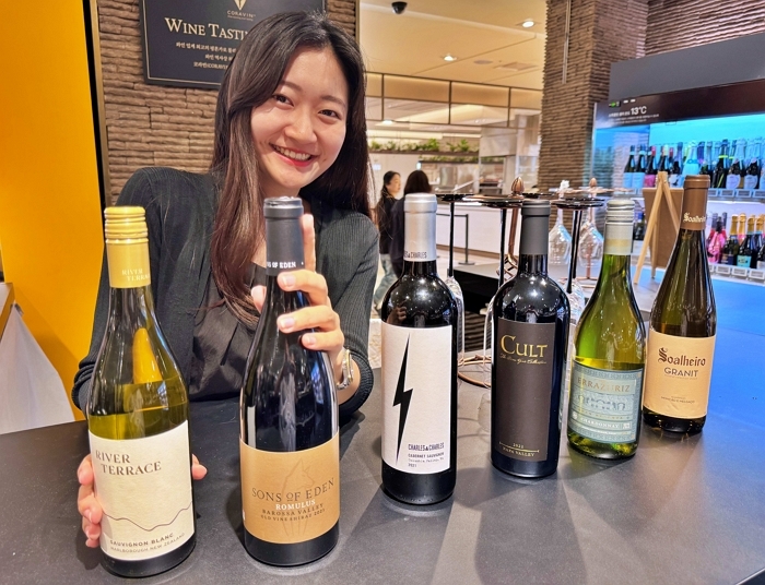 “와인에도 이야기를 담다” 롯데백화점, 추석 스토리텔링 와인세트 공개