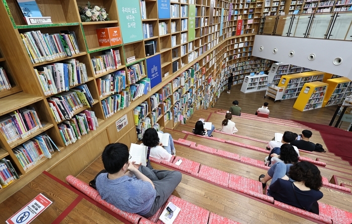 origin_피서는독서로.jpg