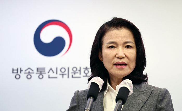 ‘방통위 폐지법’ 소위 통과... ‘자동해임’된 이진숙 “사퇴 안 한다”