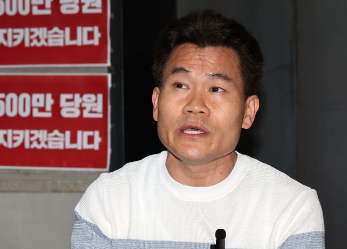 전한길 “내 유튜브 구독자 53만명, 국민의힘 당원 가입하면 당 흔들 수 있어”