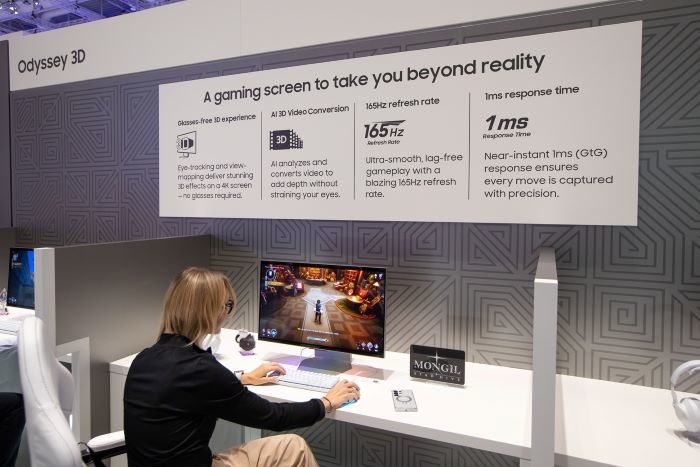 (3) [이미지] 넷마블, 삼성전자와 ‘IFA 2025’서 ‘몬길 STAR DIVE’ 시연…3D 모니터로 몰입감 극대화_0910.jpg