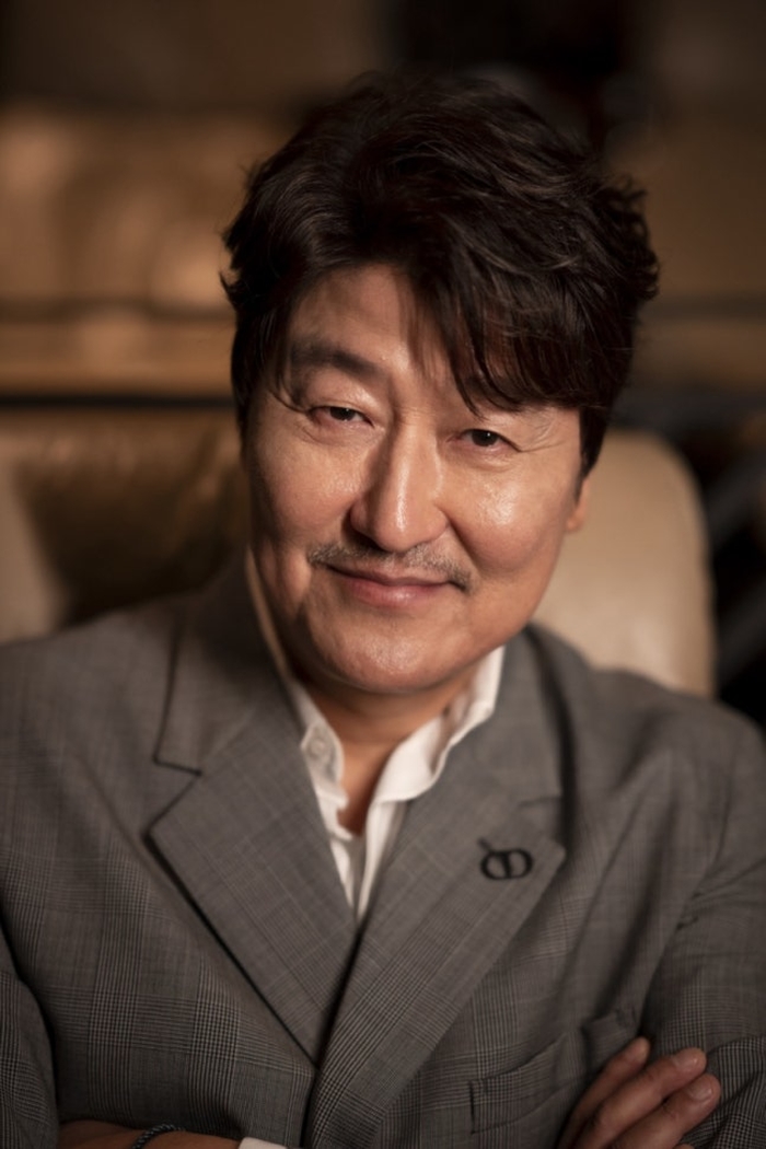 송강호, 화초 키우는 식집사 공무원됐다... ‘핸섬가이즈’ 남동협 감독 신작 ‘정원사들’ 캐스팅