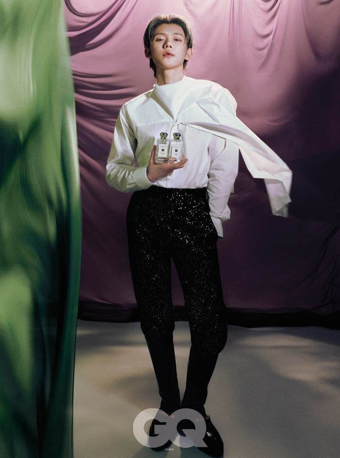 [조 말론 런던 이미지] 투모로우바이투게더 연준 with 조 말론 런던, ‘센트 레이어링’ 캠페인 화보 공개 (3).jpg