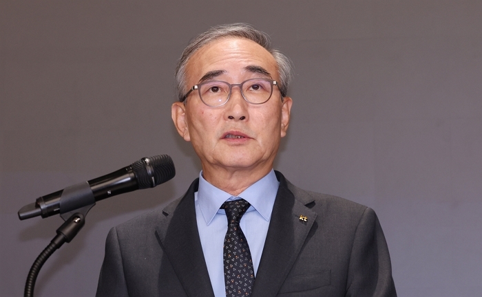 origin_김영섭KT대표“소액결제피해큰불안과심려끼쳐사과”.jpg