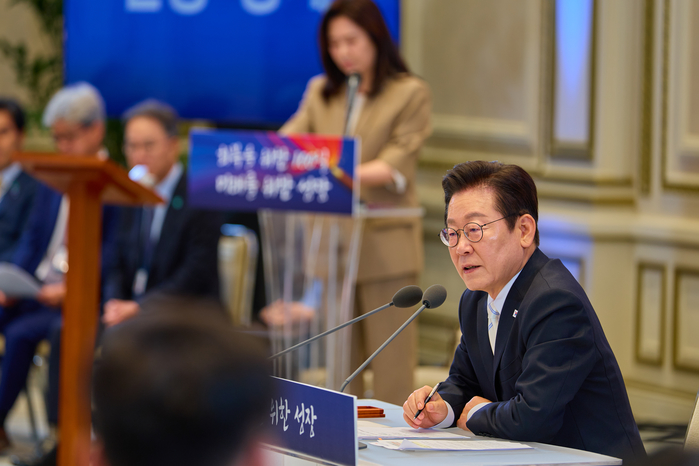 origin_이재명정부출범100일기자회견회복위한100일미래위한성장.jpg