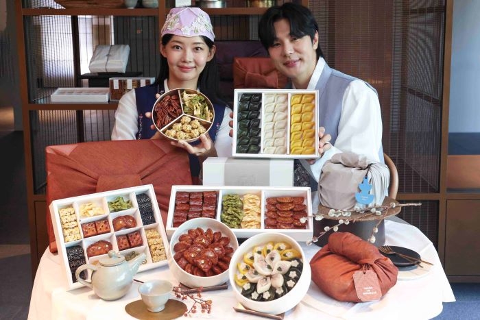 신세계백화점 본점 더 헤리티지 5층 디저트살롱 추석 선물 세트_가로1.jpg