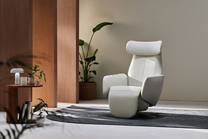 (사진자료2) 챌린지 전국 개인 1등에게 경품으로 주어지는 혈액순환 및 근육통 완화 의료기기 '세라젬 셀트론 순환 체어'.jpg