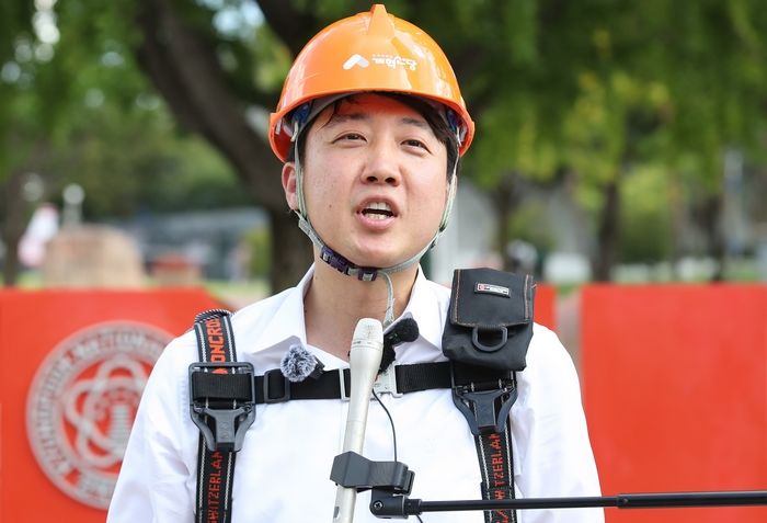 조국당 “강미정에 원하는 당직 줄 것”... 이준석 “회유 시도는 3차 가해”