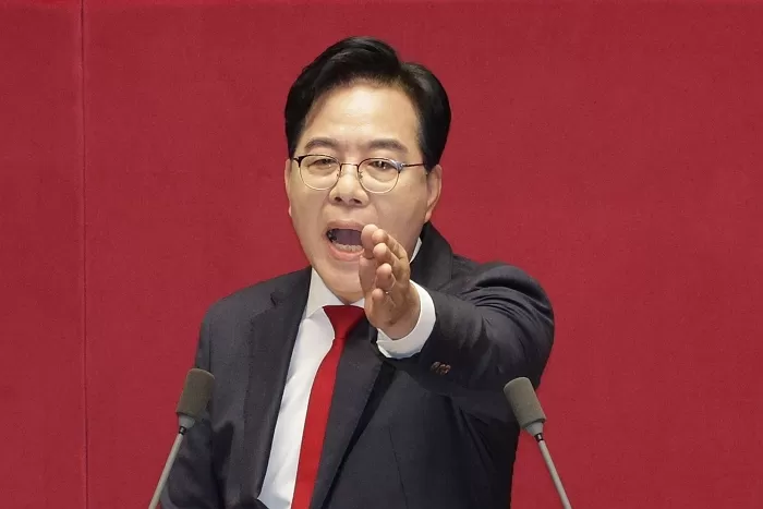‘막말 논란’ 송언석, 또 李대통령 직격... “권력 서열? 히틀러와 OOO 떠올라”