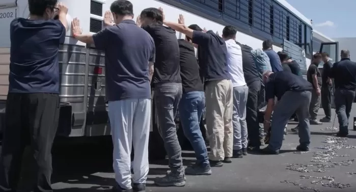 미국 이민세관단속국 ICE(U.S. Immigration and Customs Enforcement)가 조지아주 내 현대자동차그룹과 LG에너지솔루션 합작 배터리 공장 건설 현...