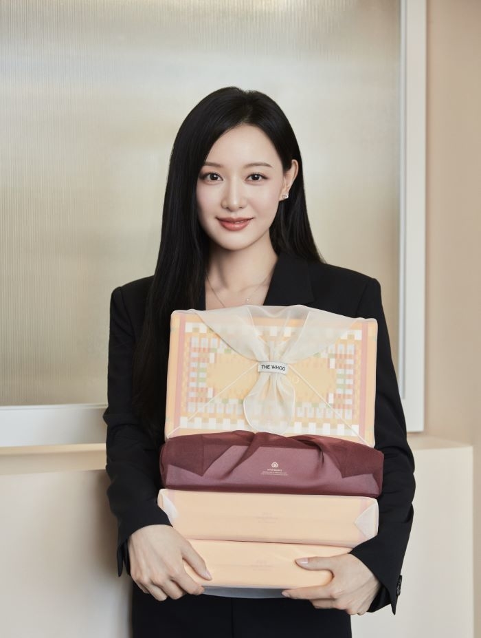 2509_사진_LG생활건강 더후 '공진향 궁중세트' 출시_더후 모델 김지원 연출컷_배포.jpg