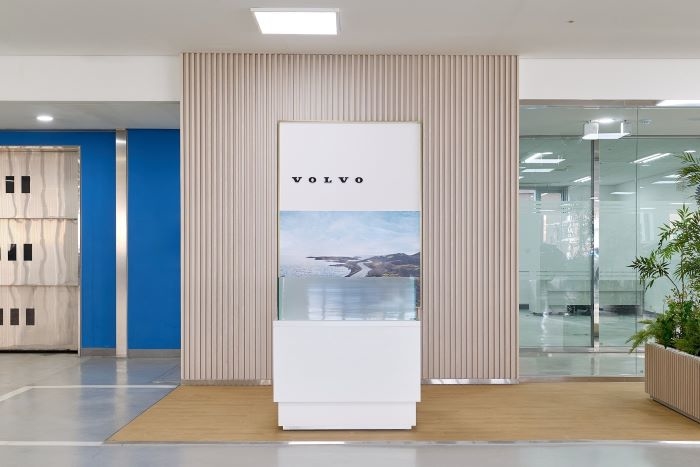 사진자료2_볼보자동차코리아, ‘볼보 셀렉트(SELEKT) 성수 전시장’ 신규 오픈.jpg