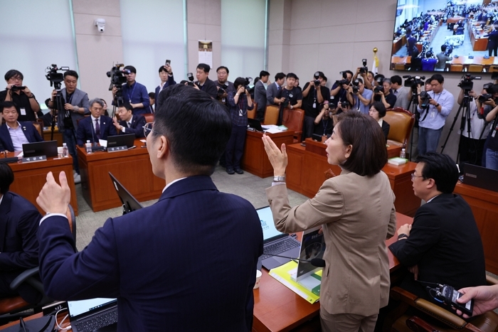 origin_이수라장된법사위.jpg