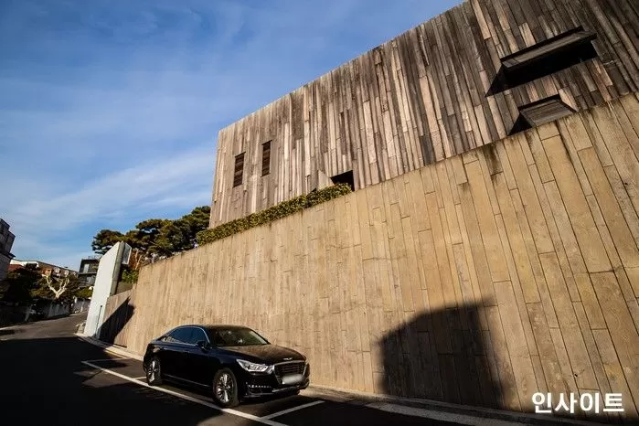 故 이건희 회장 자택, 228억에 산 기업인... “84년생 女 회장”