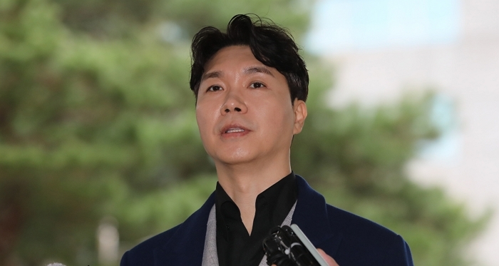 origin_친형재판출석하는박수홍.jpg