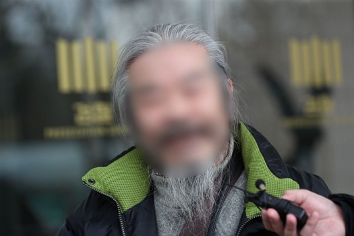 법무부, ‘하교시간 무단 외출’ 조두순에 ‘24시간 위치추적 + 1:1 전담감독’ 실시