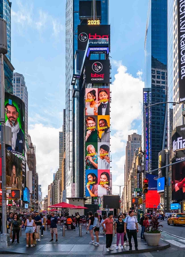 [사진3] BBQ치킨_BBQ가 뉴욕 타임스스퀘어(Times Square) 정중앙에 위치한 ‘원 타임스스퀘어(One Times Squar~.jpg