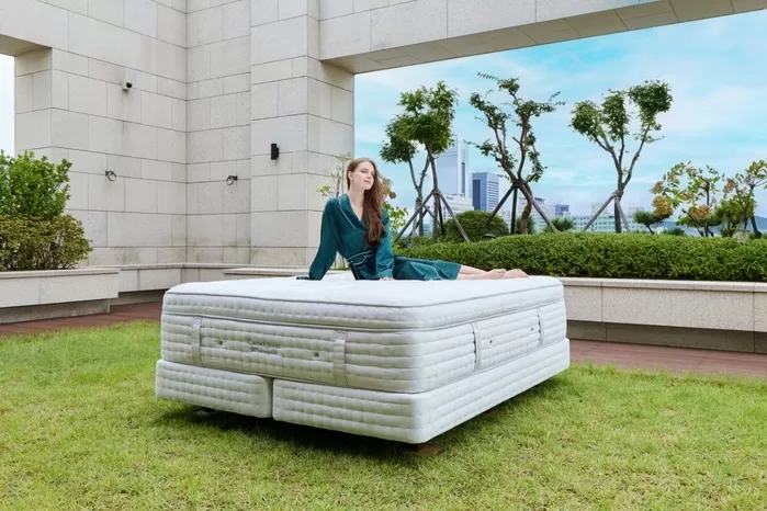 144년 장인정신의 결정체 씰리침대 ‘크라운쥬얼’, 가격 낮추고 기다림도 줄었다... 방법은?