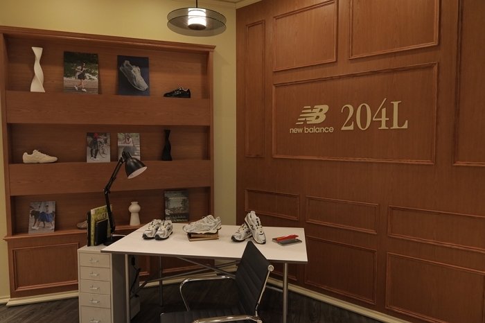 [이랜드 사진자료] 02 뉴발란스 204L 팝업스토어 현장.JPG