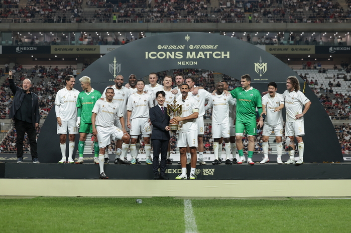 “호나우지뉴부터 콜리나 심판까지”...넥슨 ‘2025 아이콘매치’ 비하인드 전해졌다