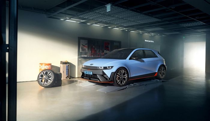 현대차, ‘아이오닉 5 N’의 신규 트림 ‘에센셜’ 출시... “가성비 더 높였다”