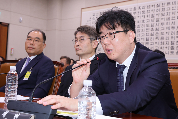 건진법사 ‘관봉권 띠지 분실 사건’ 담당 검사 “전적으로 제 책임... 고의 은폐는 사실 아니다”