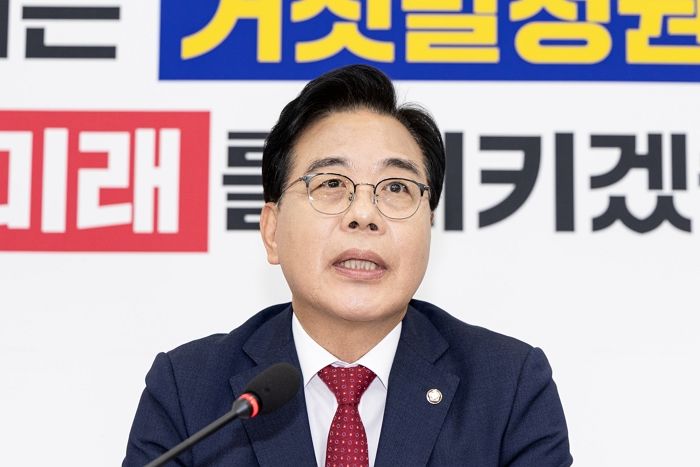 민주당 조희대 ‘사퇴 압박’에... 송언석 “박정희, 전두환 시절에도 대법원장 망신·축출 없었다”