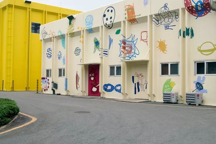 2. 간장 공장을 작품처럼, 샘표 아트 팩토리 프로젝트 (1).jpg