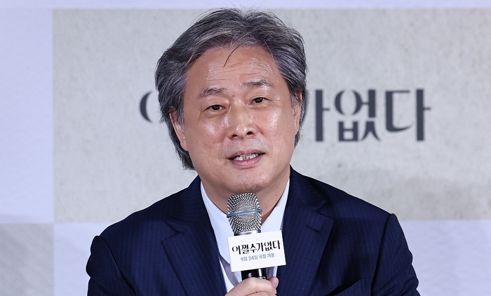 “‘헤어질 결심’은 시, ‘어쩔수가없다’는 산문”... 박찬욱 감독이 밝힌 두 작품의 차이