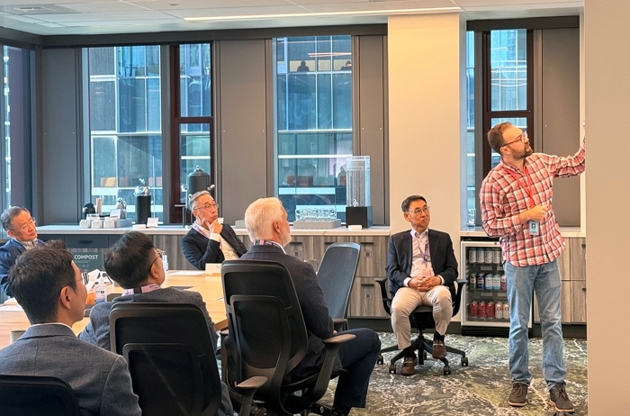 두산, 아마존·엔비디아 찾아간 이유... “AI 없인 미래도 없다”