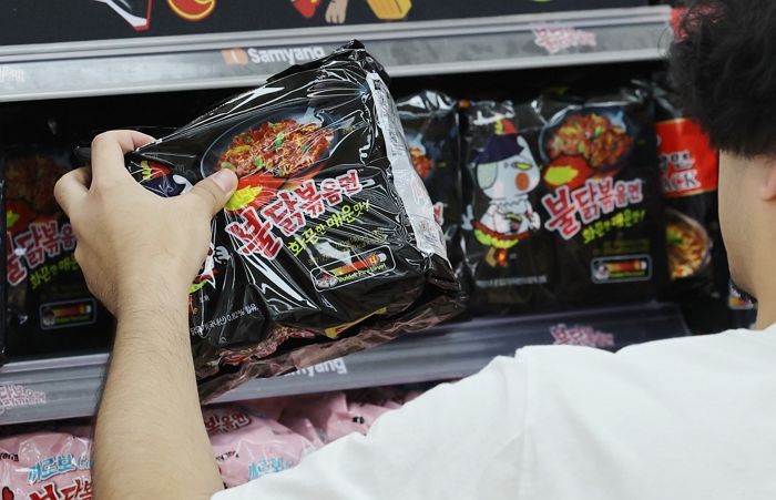 “전 세계인이 한 번씩 먹었다”... 삼양의 불닭볶음면, 누적 판매량 80억 개 돌파